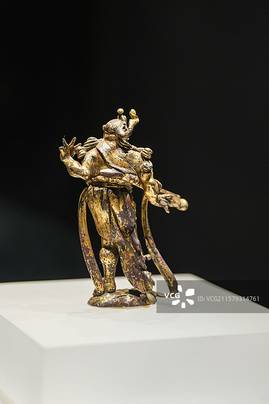唐至五代 鎏金铜天王像 静志寺塔基地宫出土 定州博物馆图片素材