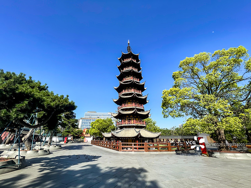 上海龙华寺龙华塔图片素材