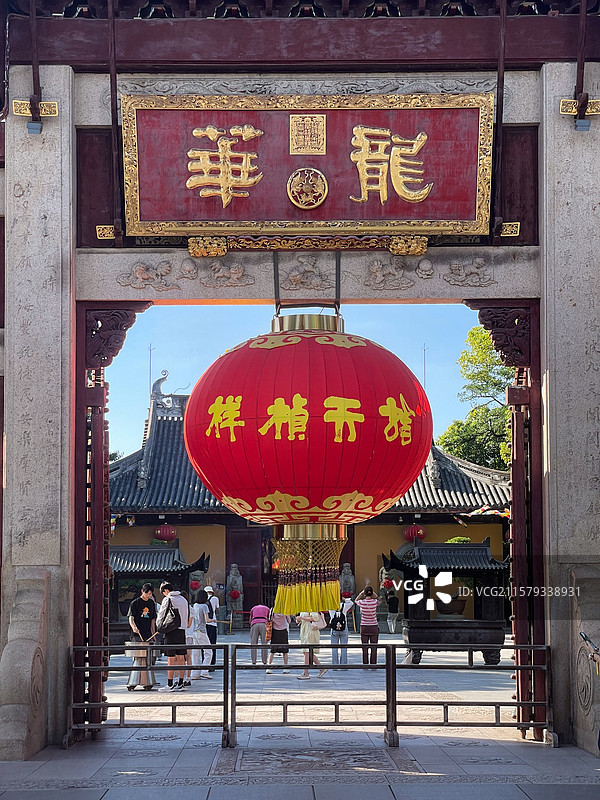 上海龙华寺大门图片素材