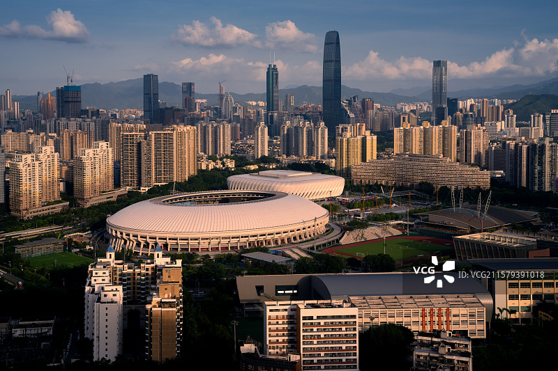 中国广东深圳市体育中心日落都市风光图片素材
