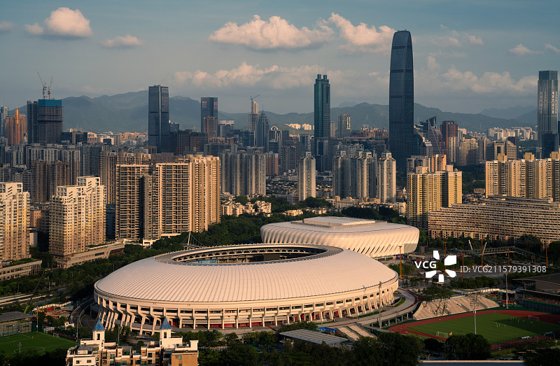 中国广东深圳市体育中心日落都市风光图片素材
