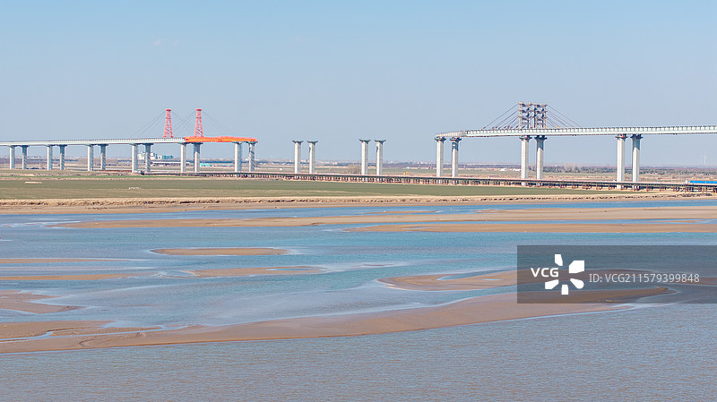 河南省焦作市孟州市在建沁伊高速公路跨黄河立交桥图片素材