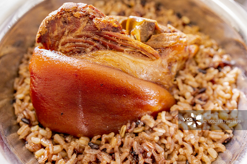 卤猪肘焖饭图片素材