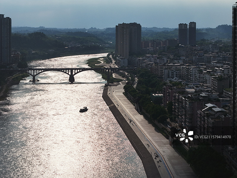 日落时分的资中县沱江河沿岸风光图片素材