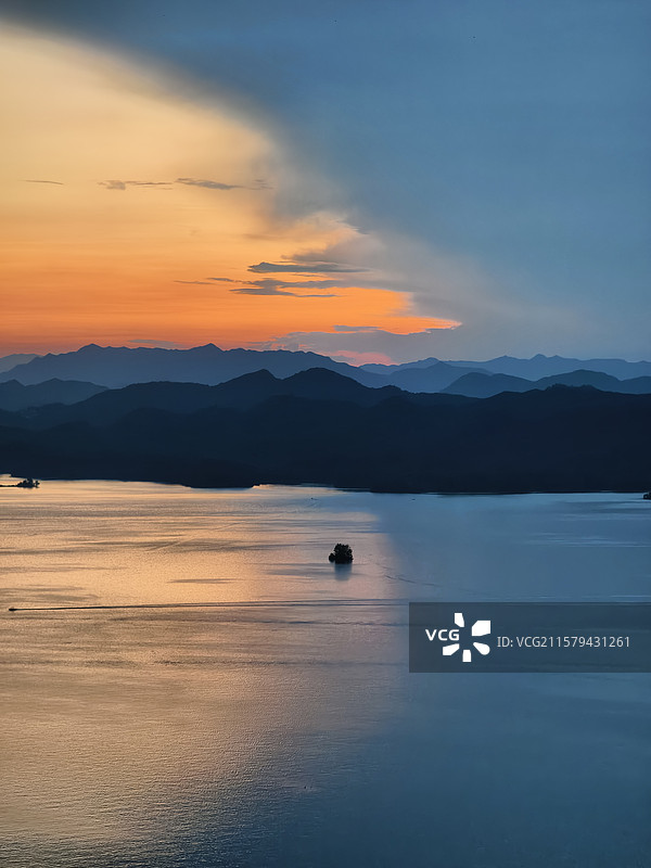 千岛湖天屿山日落景色图片素材
