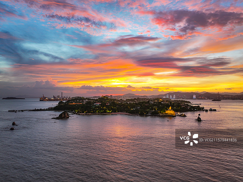 晚霞下的鼓浪屿图片素材