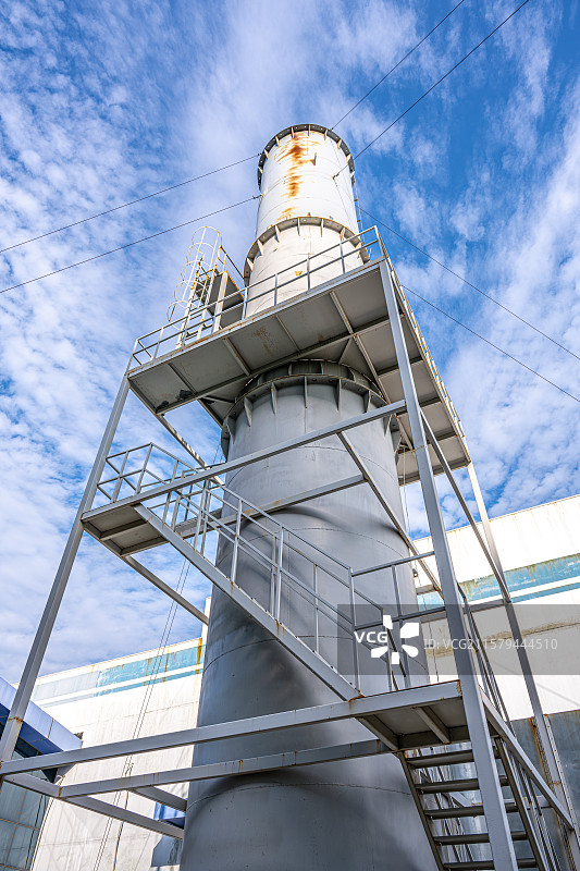 工厂里的大型气体管道 化工VOCs有机废气净化装置 宝中宝环保设备 工业废气净化系统 上海临港产业区图片素材