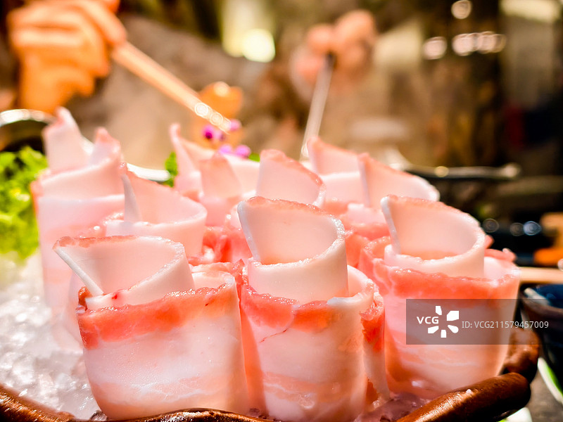 美味的冰镇鱿鱼卷图片素材