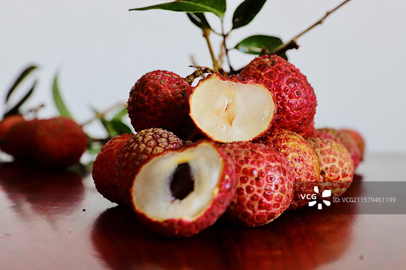 岭南荔枝，清甜爆汁，满嘴生香，消暑解渴，幸福甜蜜，地道风物图片素材