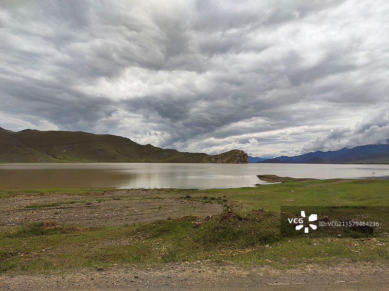 西藏拉萨旅途中的风景图片素材