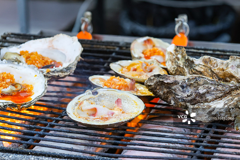 东北珲春延边烧烤烤生蚝烤扇贝等组图图片素材