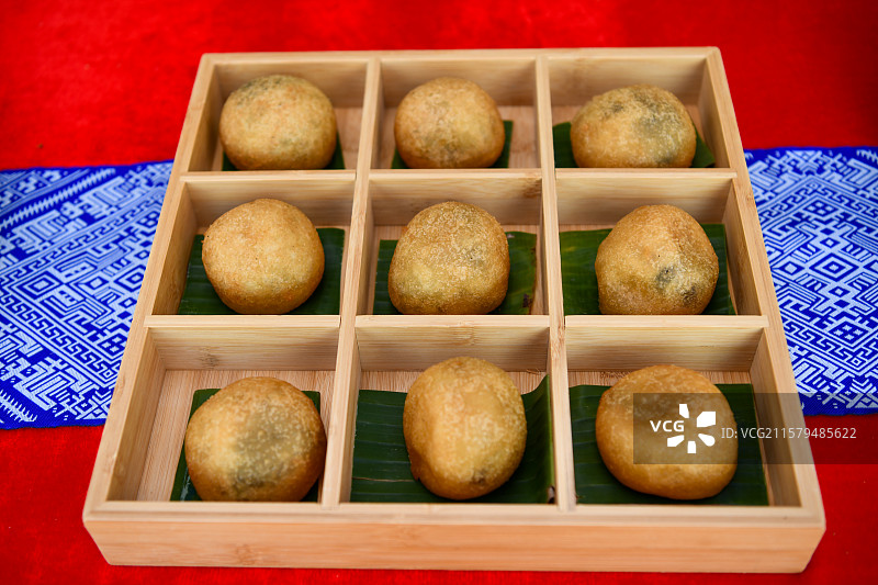 中国传统节日美食（粽子、五色糯米饭、饺子、包子、油团、糍粑、花莲）图片素材