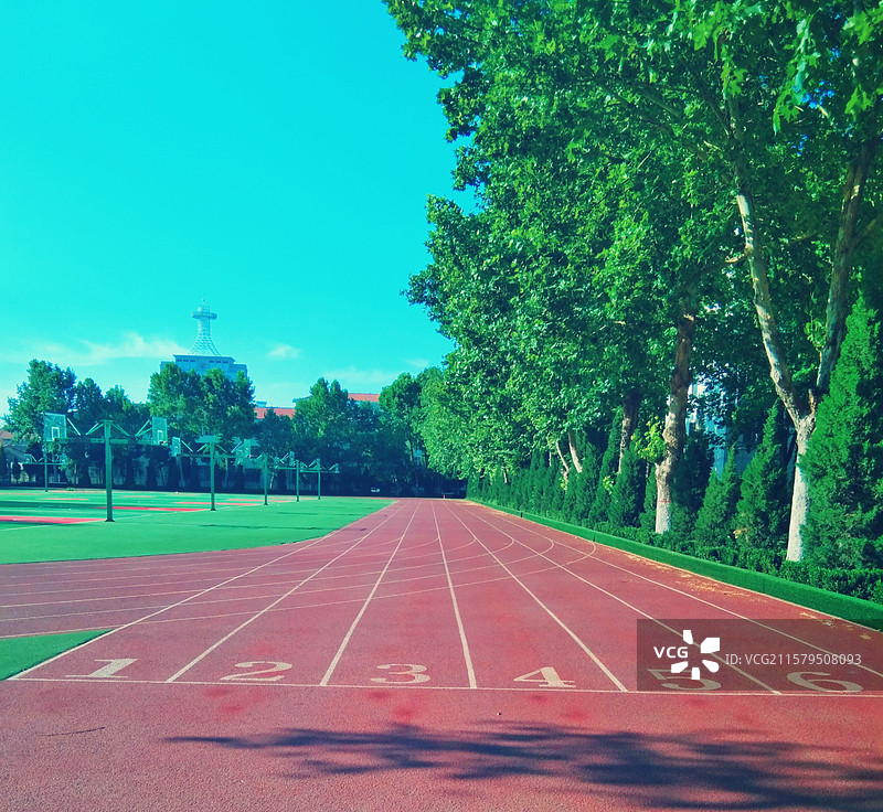 高中的操场图片素材