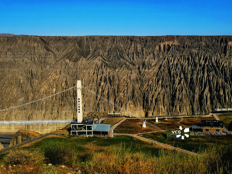 独库大玻璃桥入口处～拍摄于独山子大峡谷景区图片素材