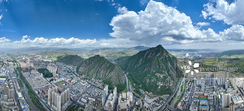 西宁大通县城 老爷山图片素材