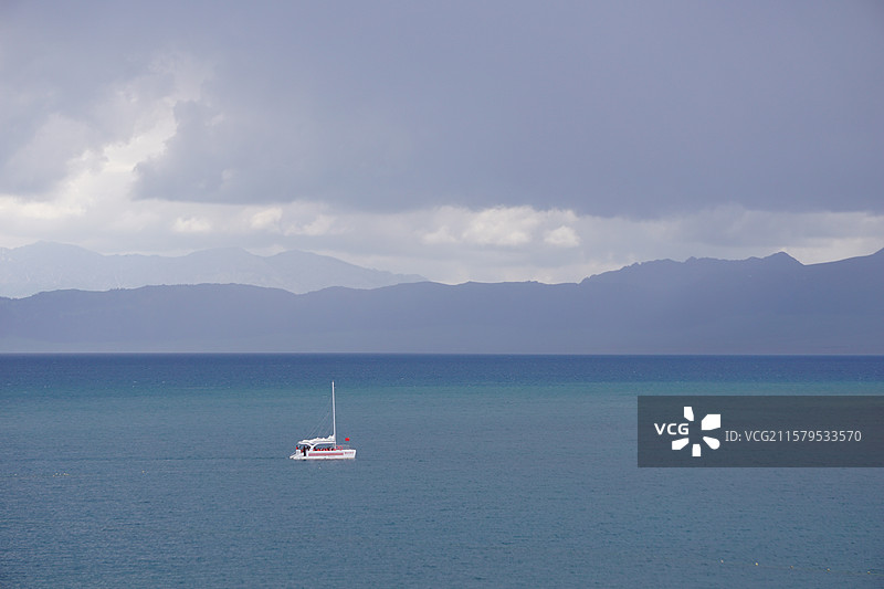 赛里木湖点将台图片素材