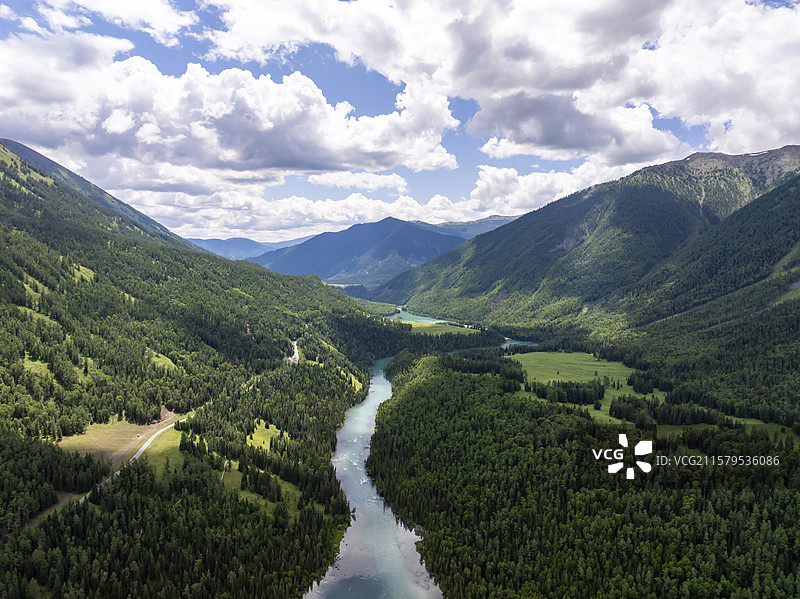 中国新疆阿勒泰喀纳斯壮美风光图片素材