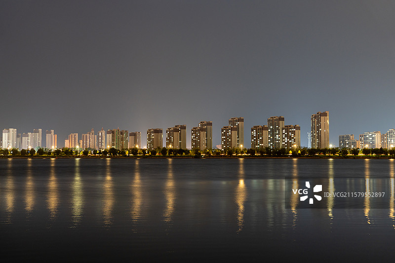 沂水县沂河西岸建筑夜景图片素材