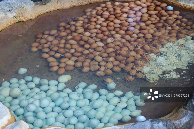 长白山北坡的温泉蛋图片素材