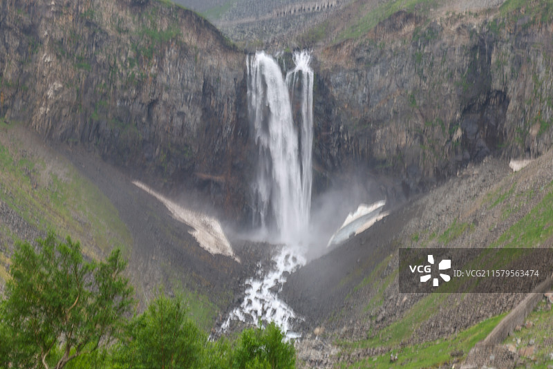 夏天松花江之源东北最大的瀑布长白山长白瀑布二道白河自然风光图片素材
