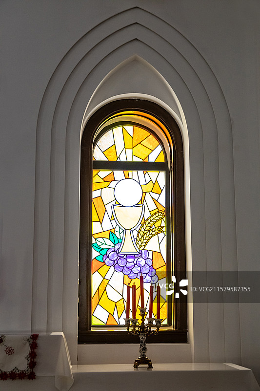 北京珠市口教堂美丽的彩绘玻璃图片素材