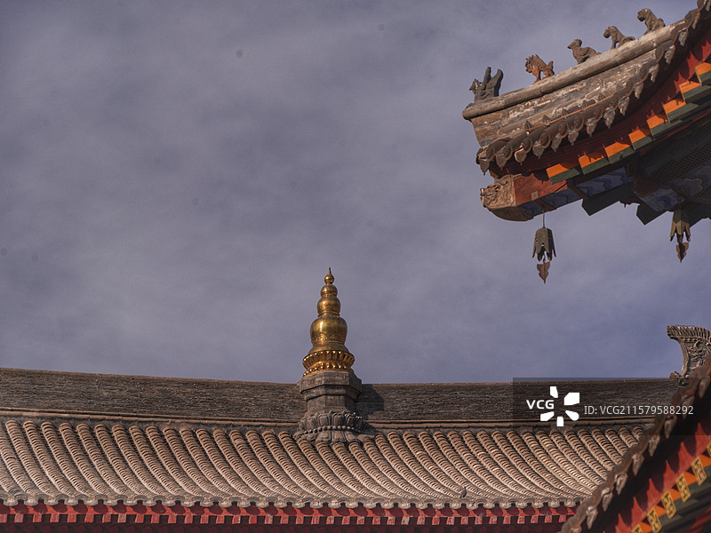 五台山大文殊寺，占地广阔，建筑宏伟，融合汉藏风格，殿宇精美，文物众多，是佛教圣地的一颗璀璨明珠图片素材