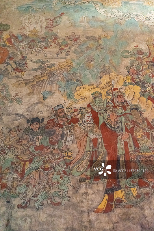 中国山西临汾洪洞县广胜寺下寺旅游景区，水神庙明应王殿内求雨图和龙王降雨图元代壁画，室内人像图像摄影图片素材