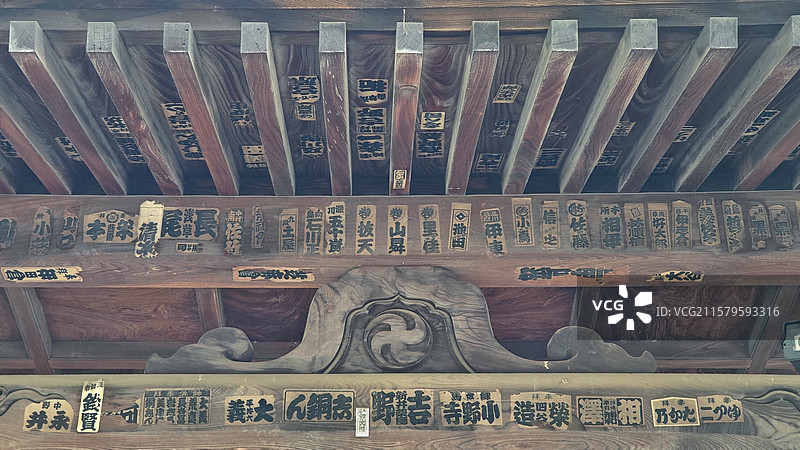 东京根津神社，历史超 1900 年，为东京十社之一，江户建筑保存完好，杜鹃花海美，还有文豪古迹，魅力图片素材