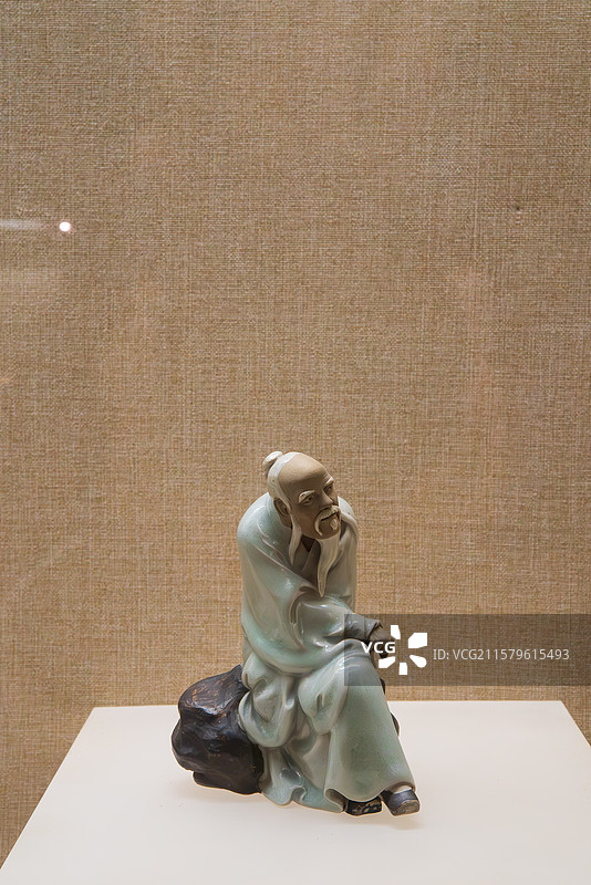 沉思者雕像传统服饰图片素材