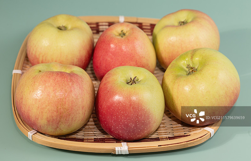 新鲜的苹果图片素材