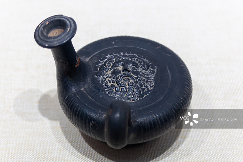 古希腊雅典丨浮雕黑釉壶图片素材