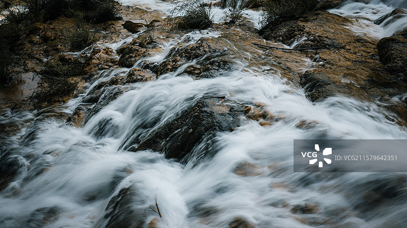 川流不息图片素材