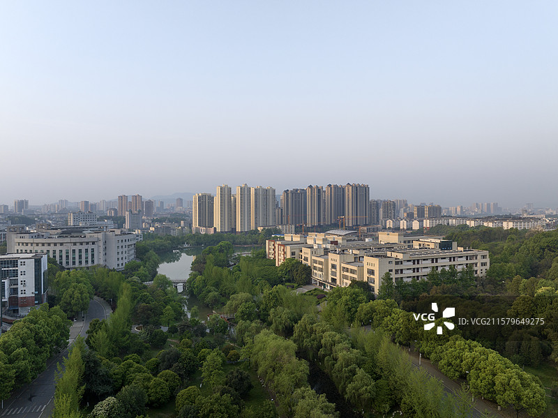 航拍湖北科技学院大学校园建筑咸宁城市风光图片素材