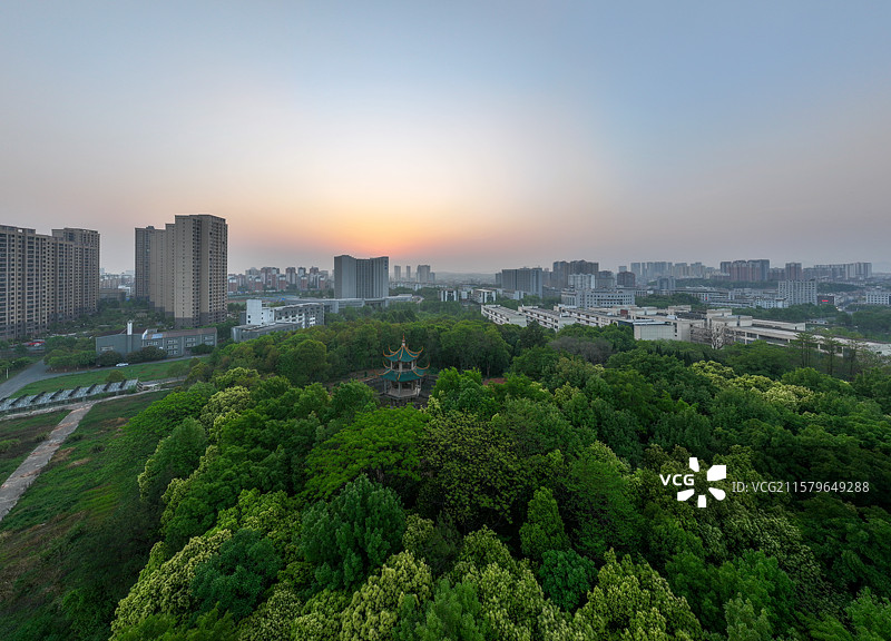 航拍湖北科技学院大学校园建筑咸宁城市风光图片素材