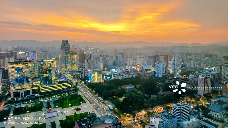 城市落日晚霞图片素材