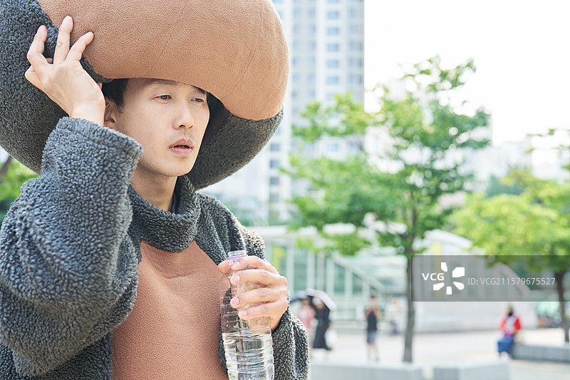 热，热浪，夏季，气候变化，温度，湿度，气候，出汗，饮水图片素材