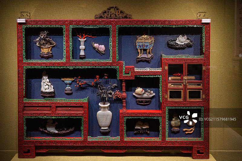 嘉德艺术中心和故宫博物院联合主办的“达古今之宜——清代宫廷设计潮流”展图片素材