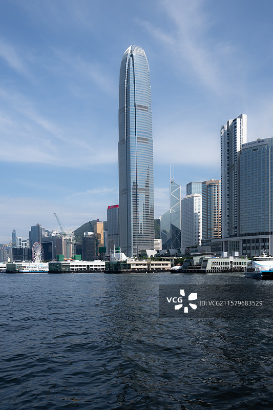 香港中环码头与城市建筑群图片素材