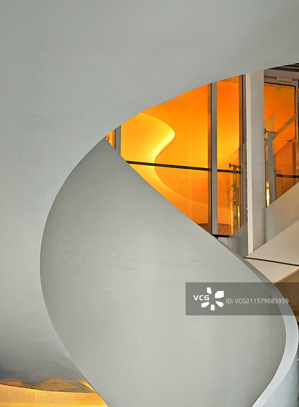 建筑与灯光的线条图片素材