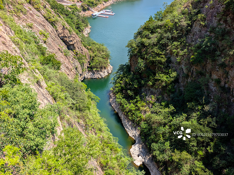 五莲山九仙山黑龙潭玻璃栈道风光图片素材