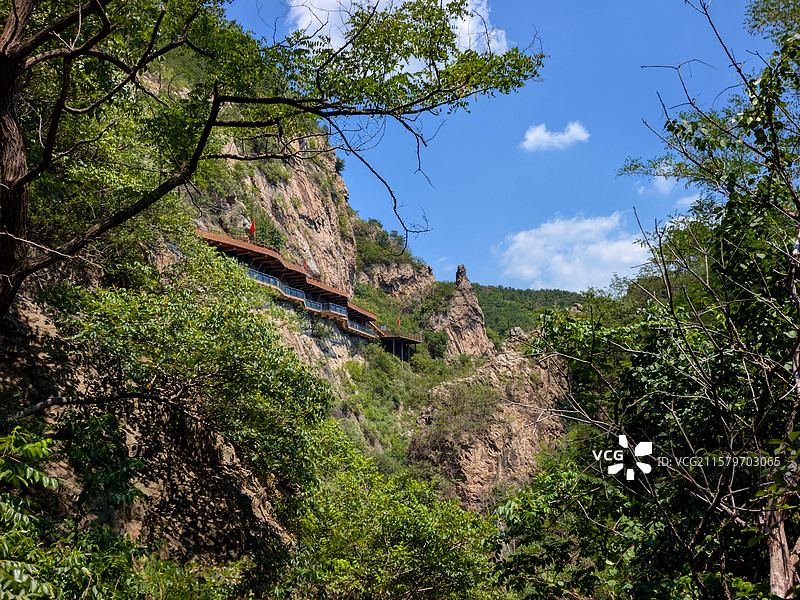 五莲山九仙山黑龙潭玻璃栈道风光图片素材