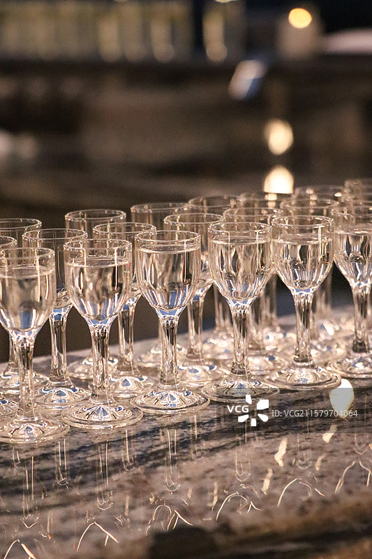 酒杯·觥筹交错的场景图片素材