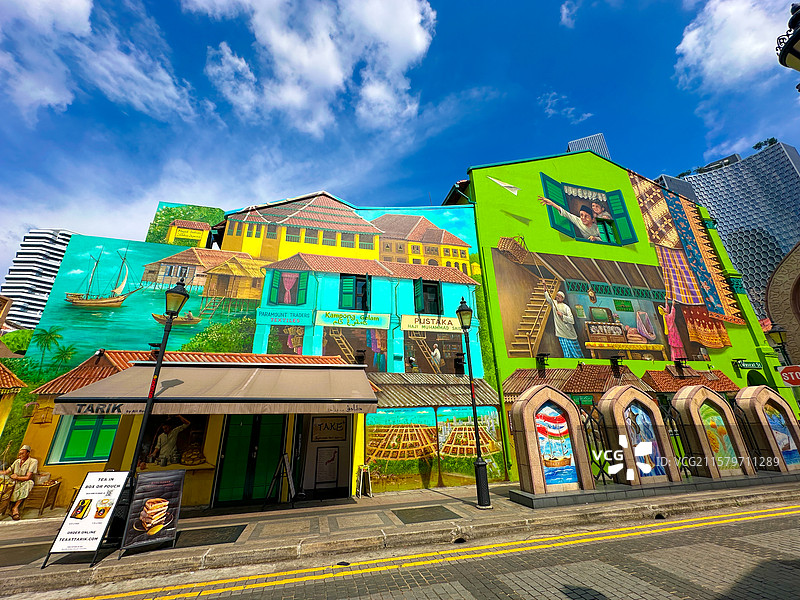 新加坡甘榜格南城市建筑的低视角图片素材