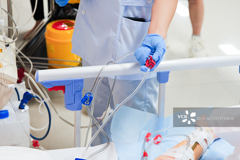 血液透析治疗进行时图片素材