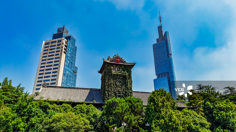 南京大学鼓楼校区百年校区夏季风光图片素材