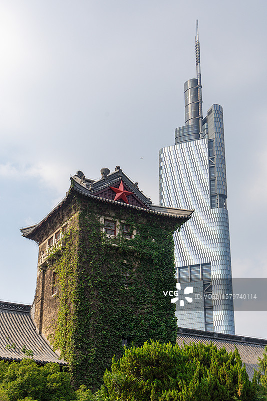 南京大学鼓楼校区百年校区夏季风光图片素材