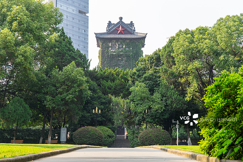 南京大学鼓楼校区百年校区夏季风光图片素材