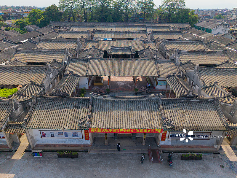 揭阳普宁市，德安里，国内规模最大的府第式古村，活着的古民居图片素材