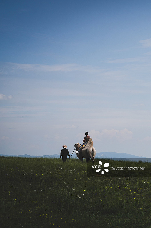 草原天路图片素材