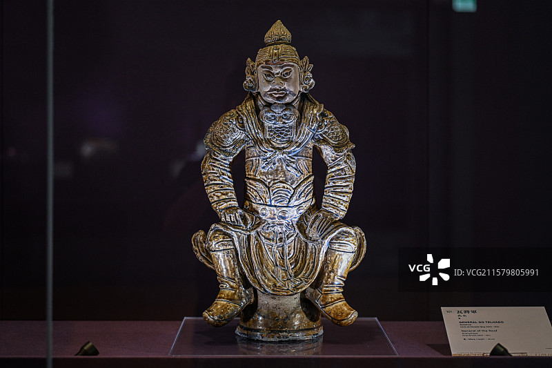 中国澳门艺术博物馆展出的石湾陶瓷文物图片素材